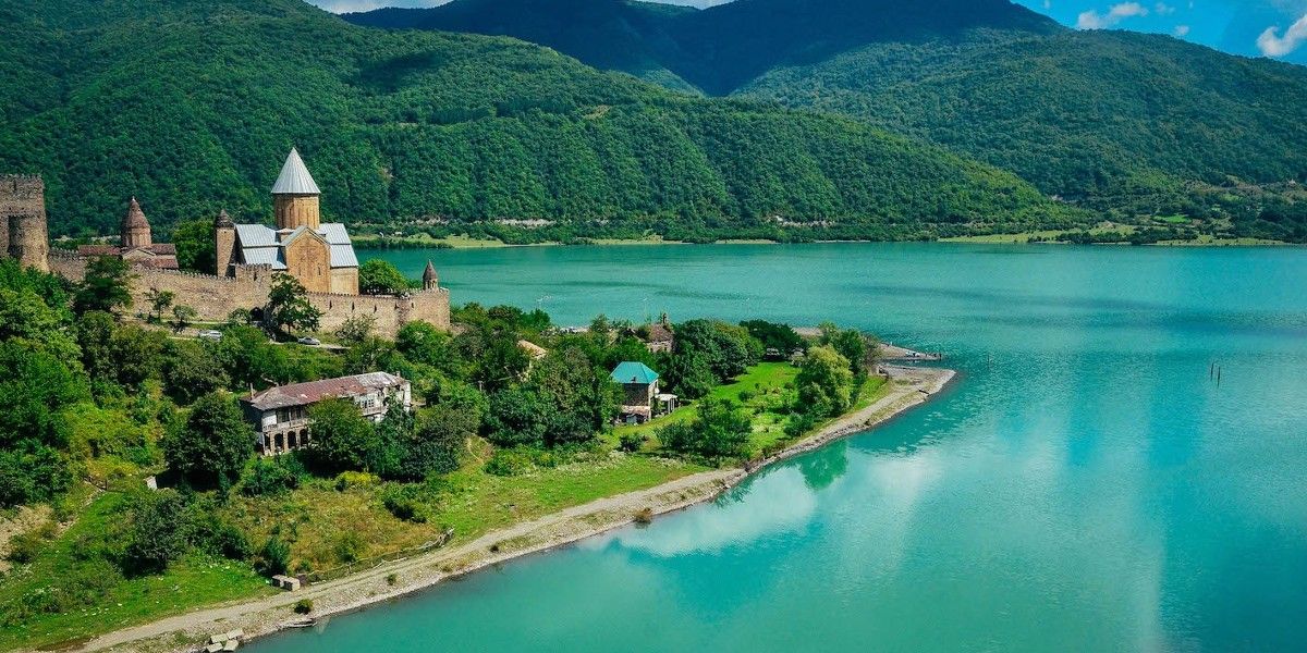 ايهما افضل كوتايسي ام بورجومي